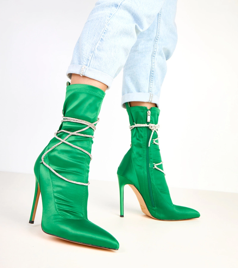 Tolnai zöld szatén tűsarkú bokacsizma strasszkövekkel