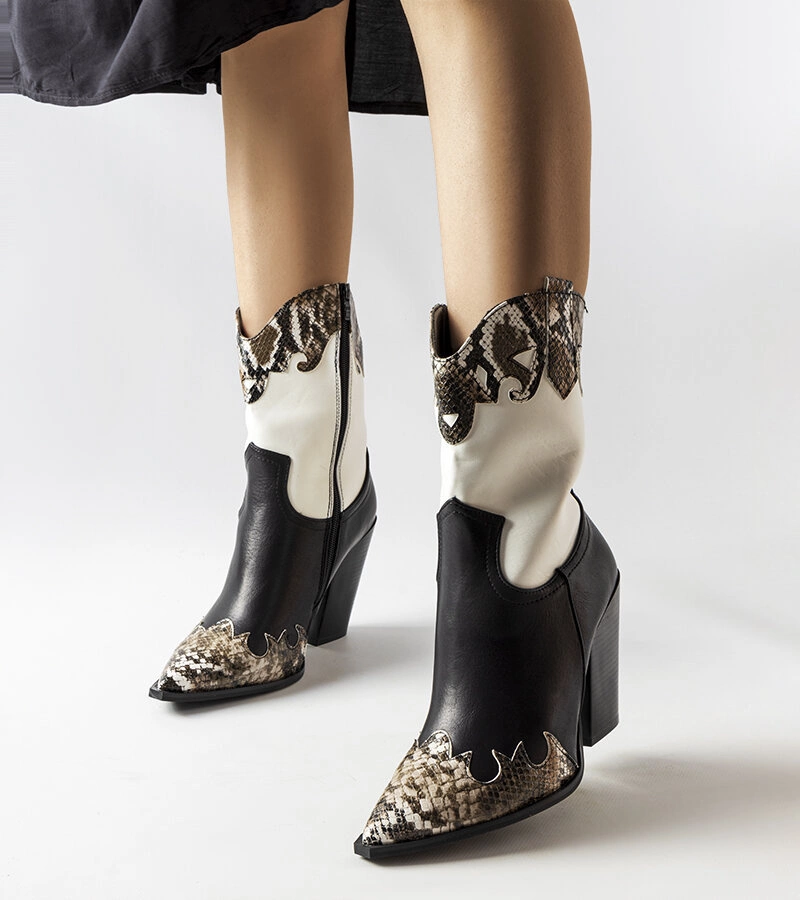 Fekete-barna kígyóbőr betétes cowboy csizma Semi