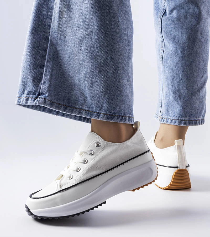 Fehér sportcipők platformon McKeylor