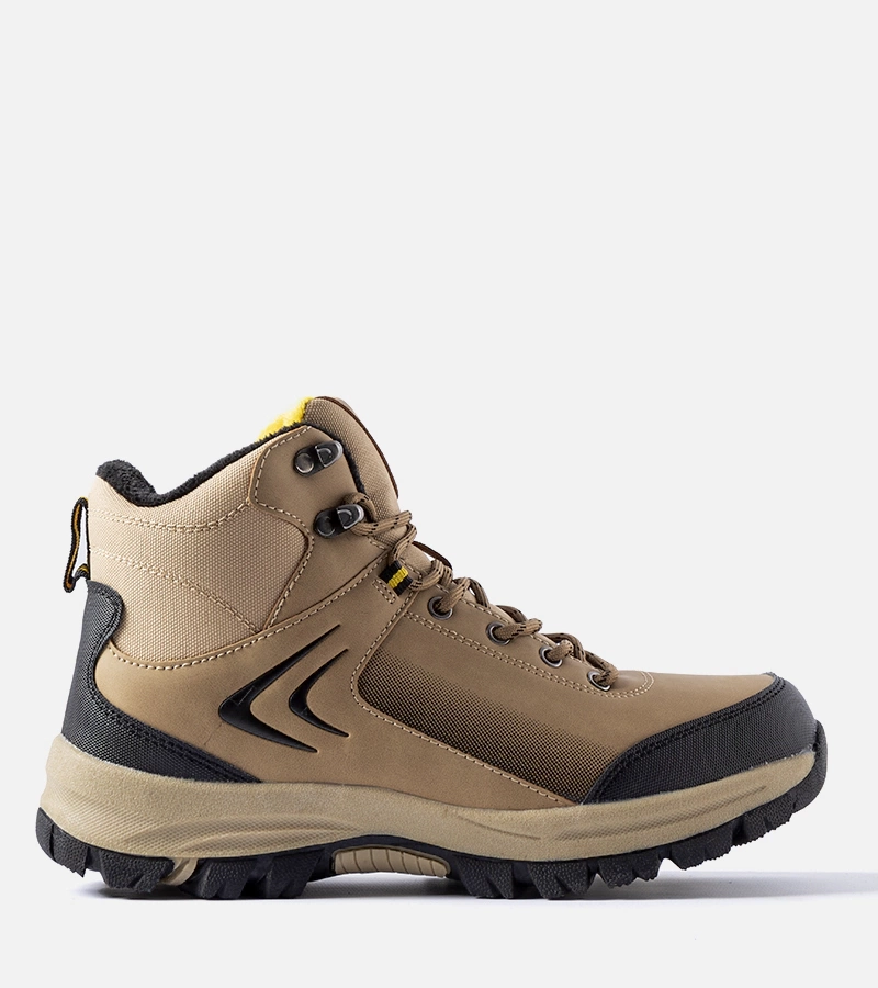 Melegített bézs túracipők Mers túrázó stílusban