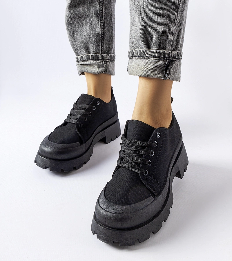 Fekete Pointe vastalpú cipők