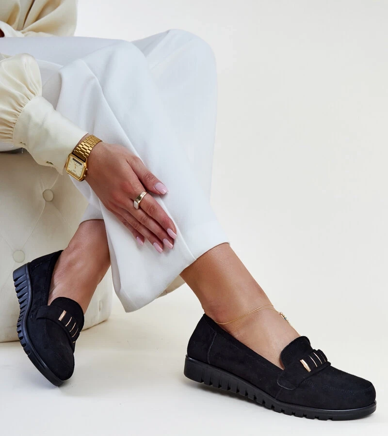 Marlisa díszes szalaggal ellátott fekete mokaszinok