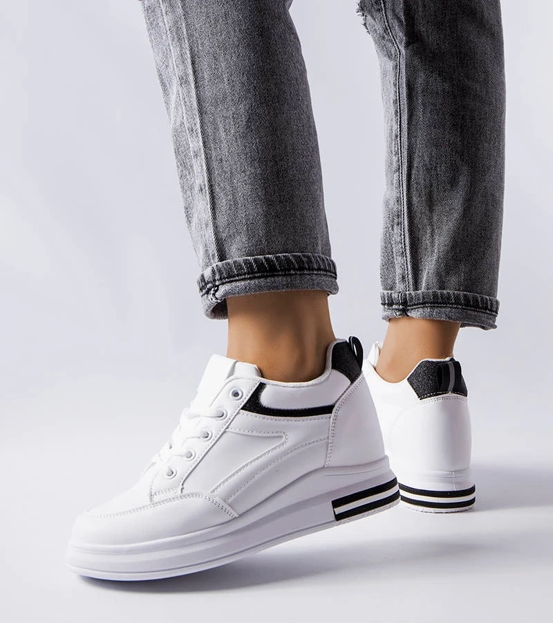 Fehér cipők flitteres betétekkel Bonevil