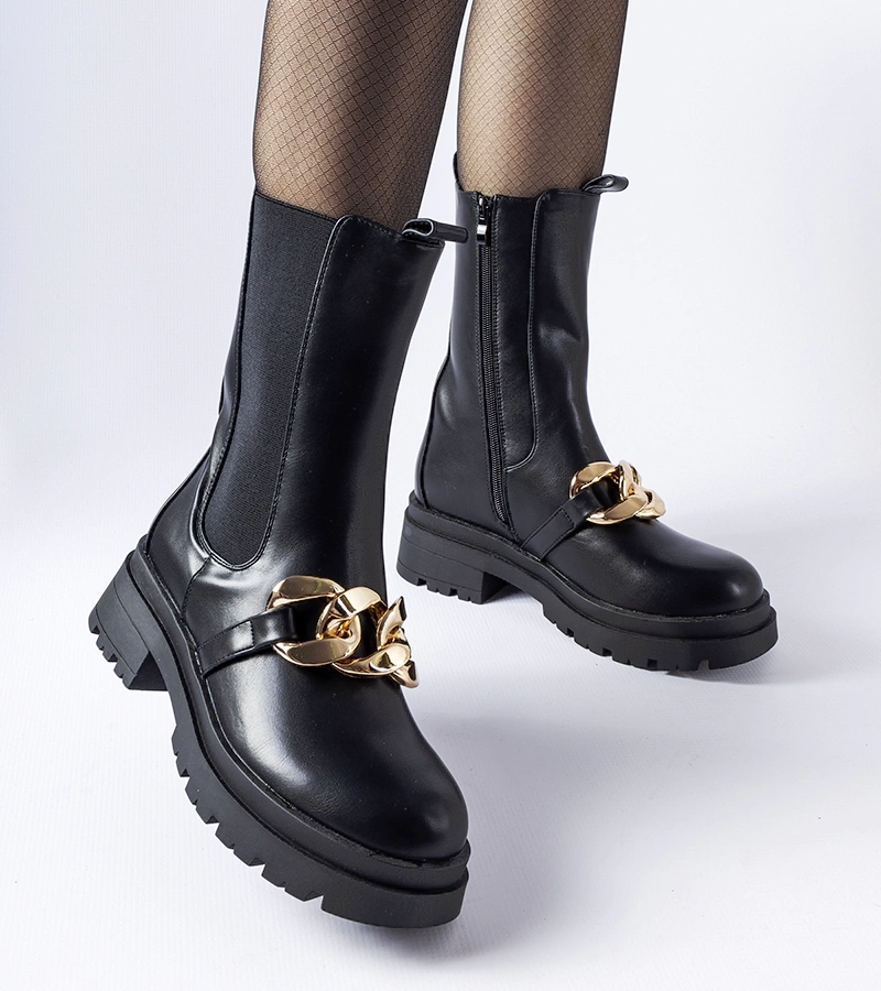 Fekete bokacsizma Thierry láncos