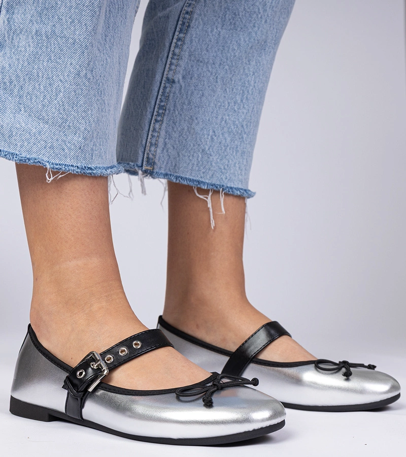 Ezüst női balerinacipő masnival Mansy