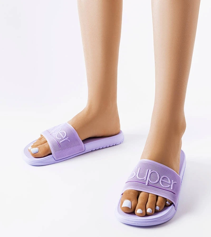 Lila gumicsukák Azelio