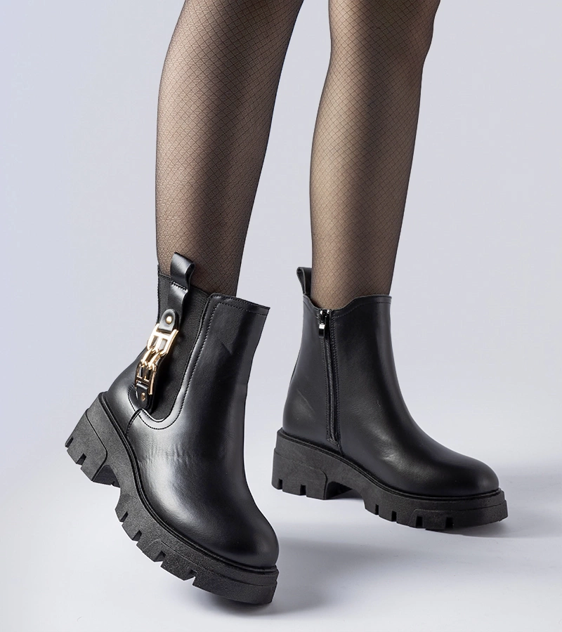 Fekete díszes csizma Nuovoval