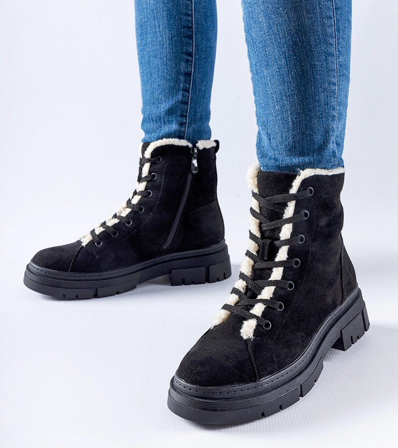 Czarny, béléses, eco-velúr Chamblee bokacsizma