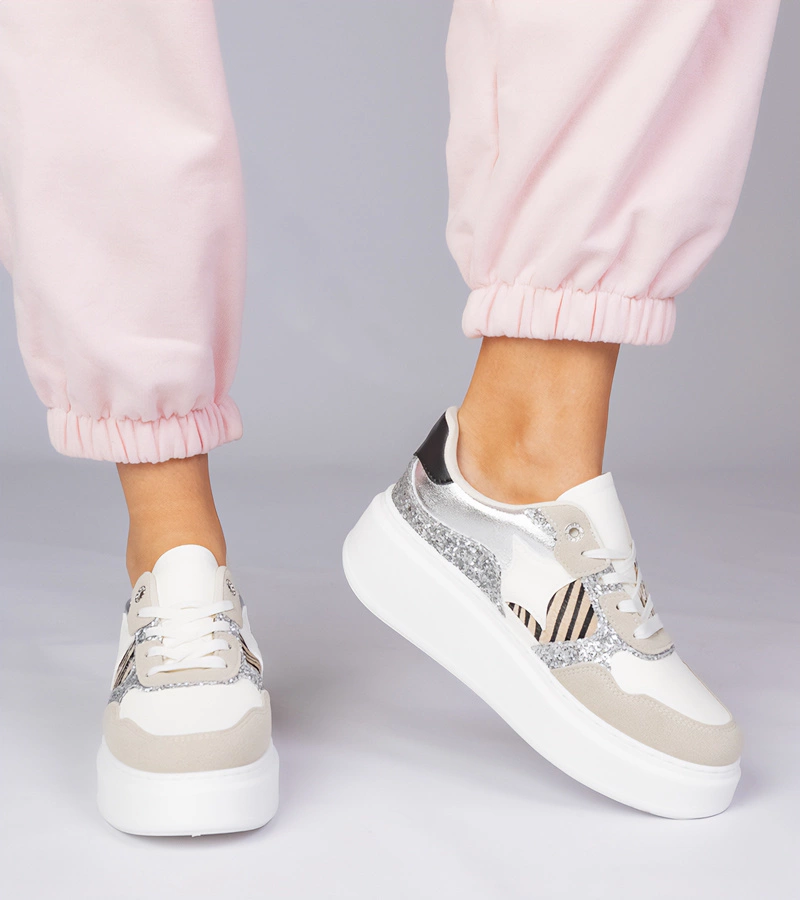 Bézs csillogó és állatmintás Bertula tornacipő