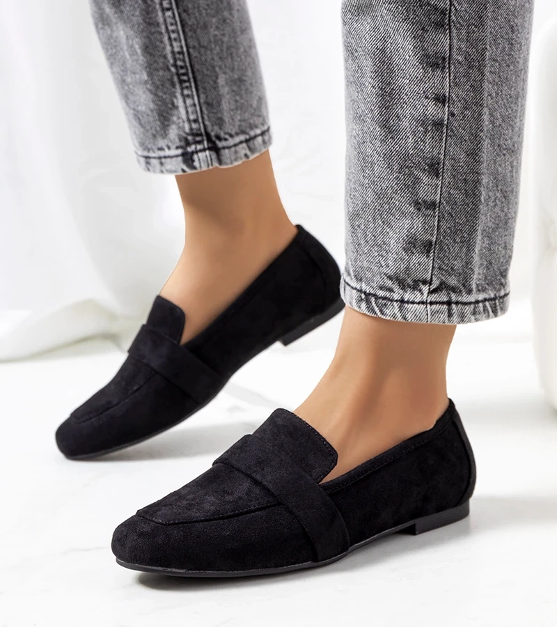 Fekete női félcipő Hanna