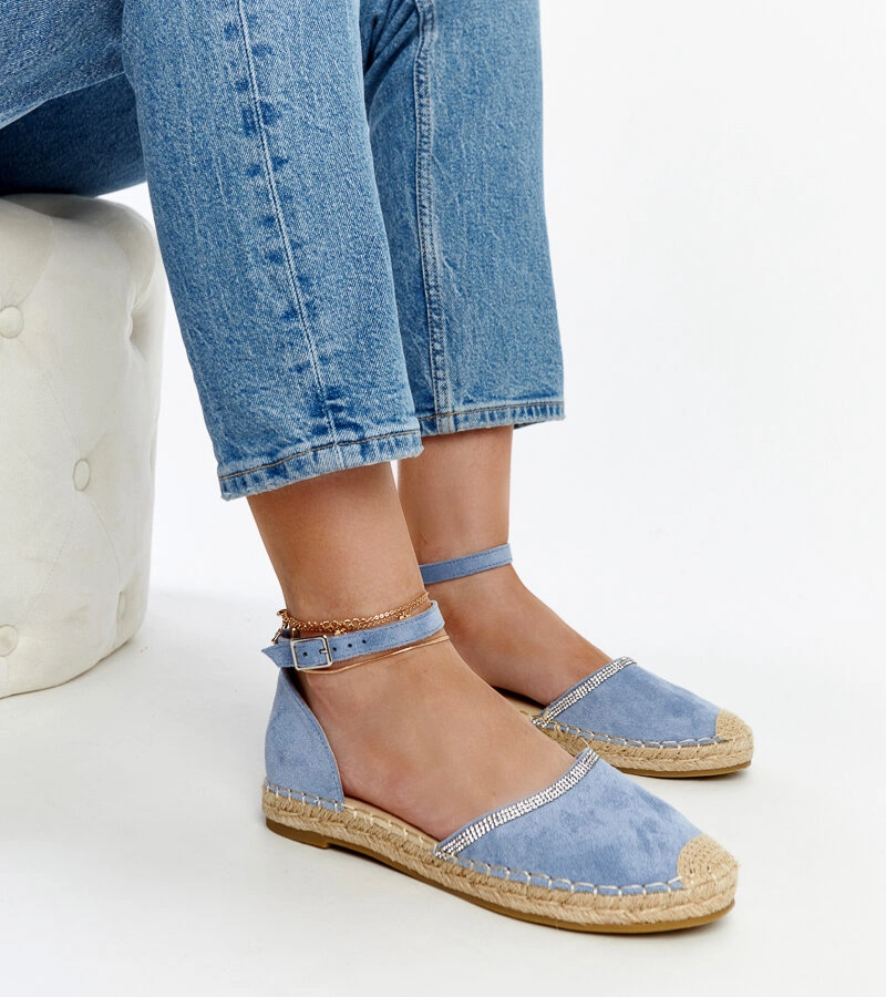 Aydan díszített kék espadrille