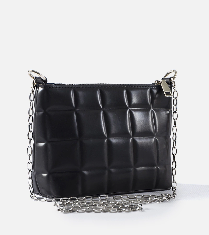 Fekete, láncos, steppelt Laas táska