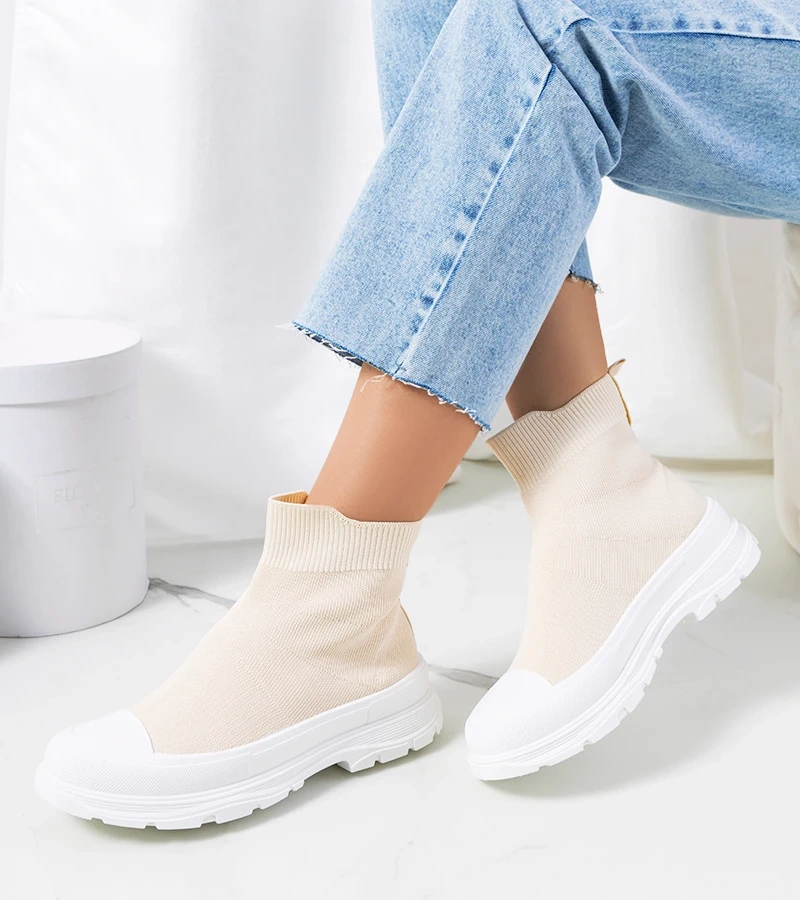 Miki bokacsizma bézs színben