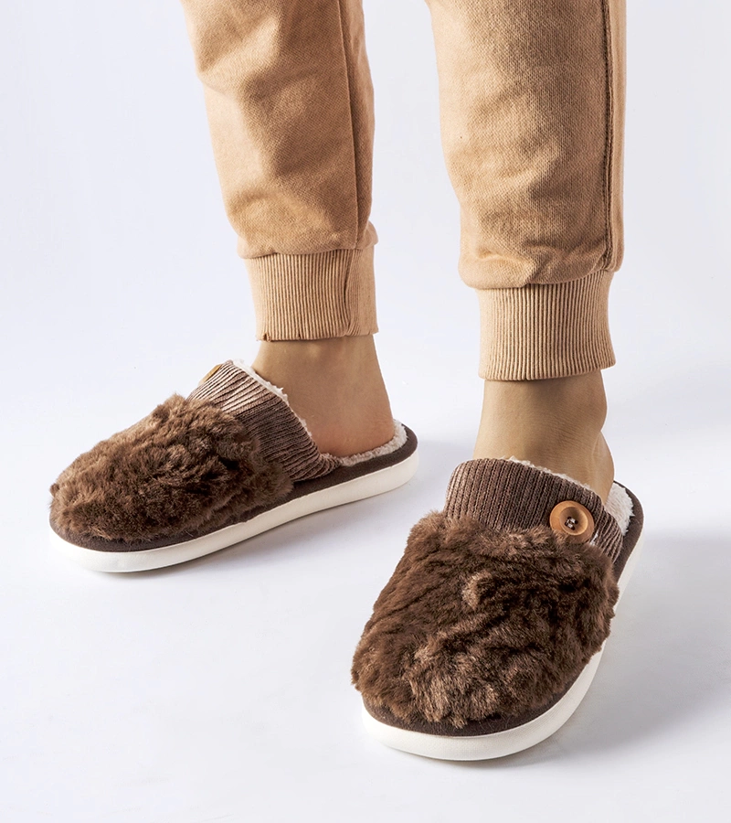 Lakeland melegített barna papucsok