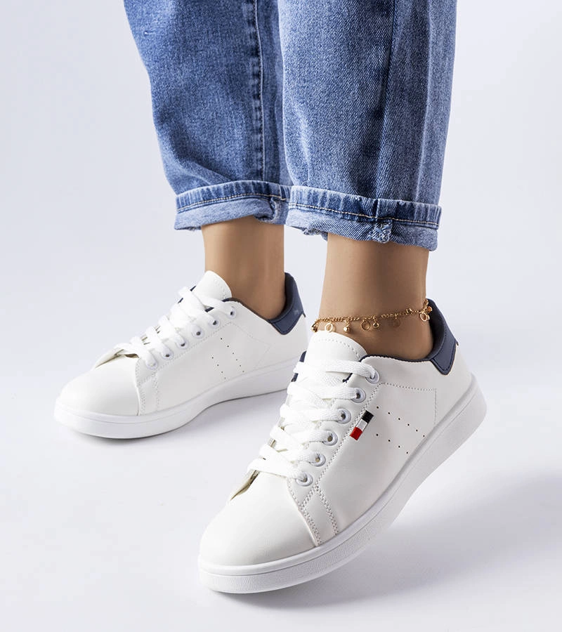 Fehér molybőr sneaker