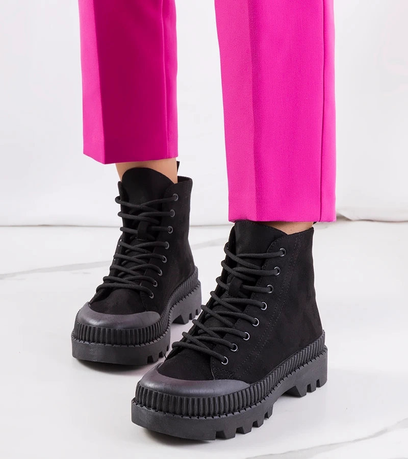 Fekete tornacipő Avenis