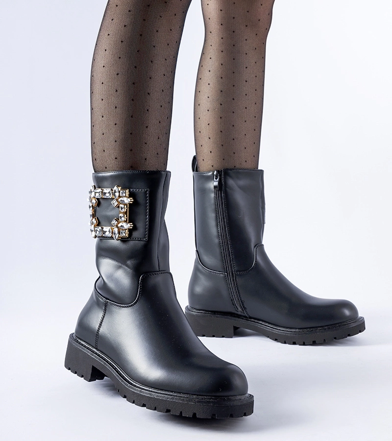 Fekete cipők, Wagner cirkóniával díszítve