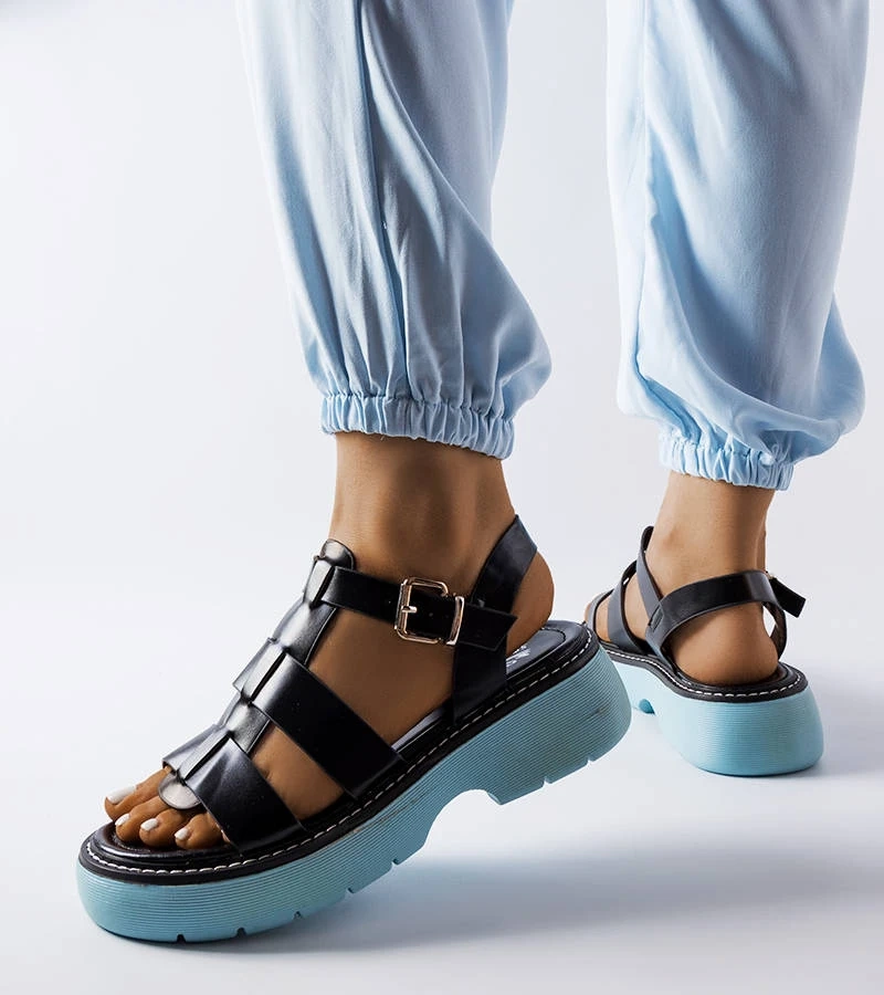 Fekete szandál kék platformon Loli