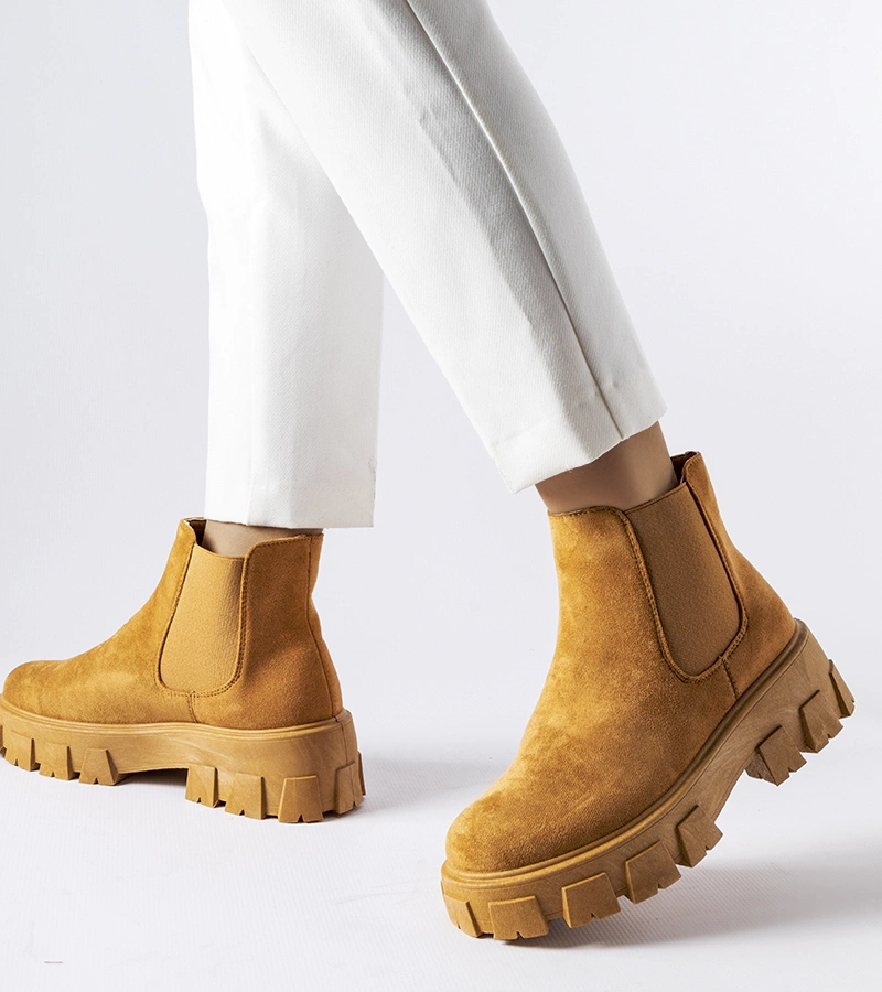 Világosbarna női bokacsizma Mooca