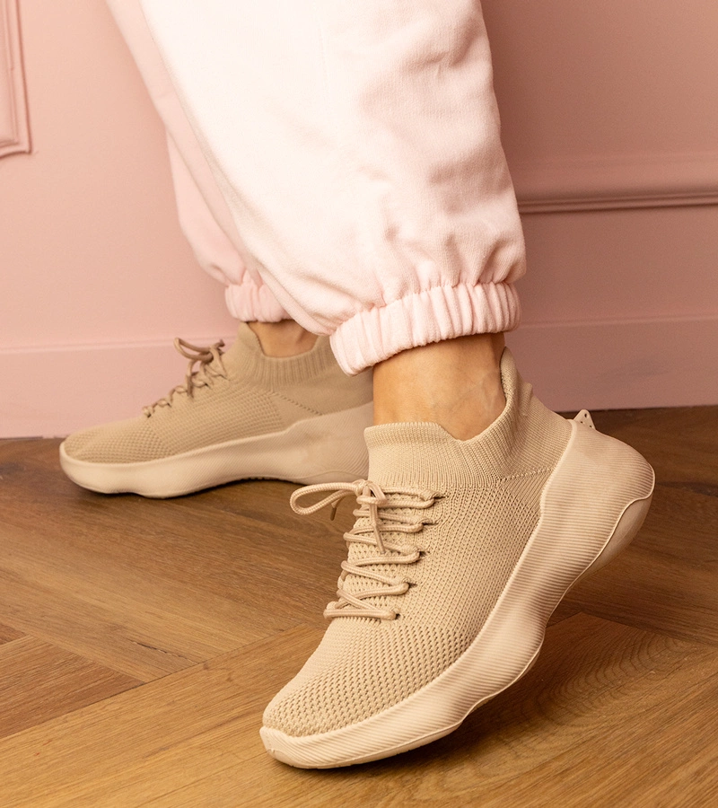 Bézs sportos zoknicipős Zurry