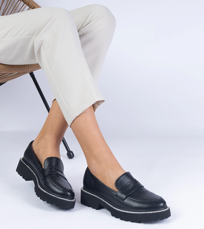 Fekete női mokaszin vastag talppal Presto