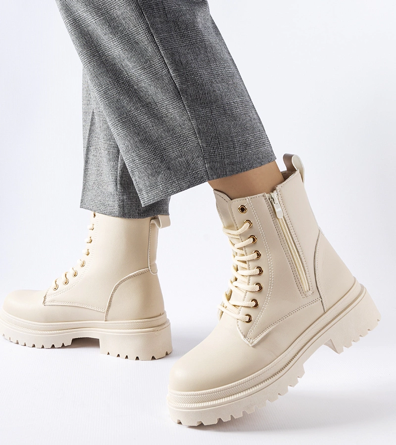 Ali melegített bézs bakancsok