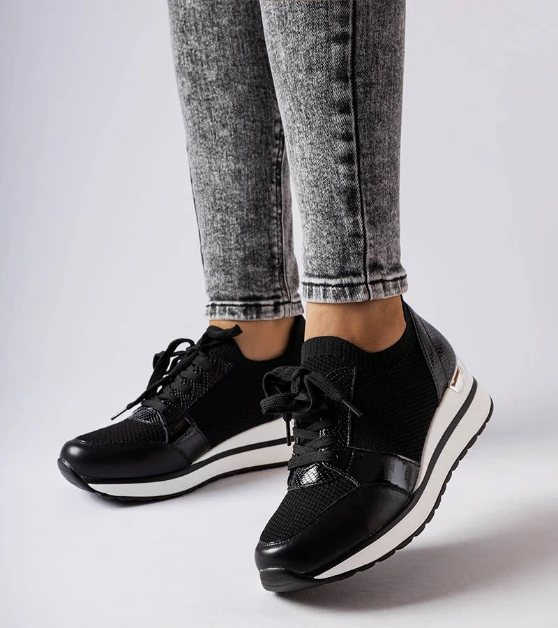 Fekete platformos sneakerek Bellante