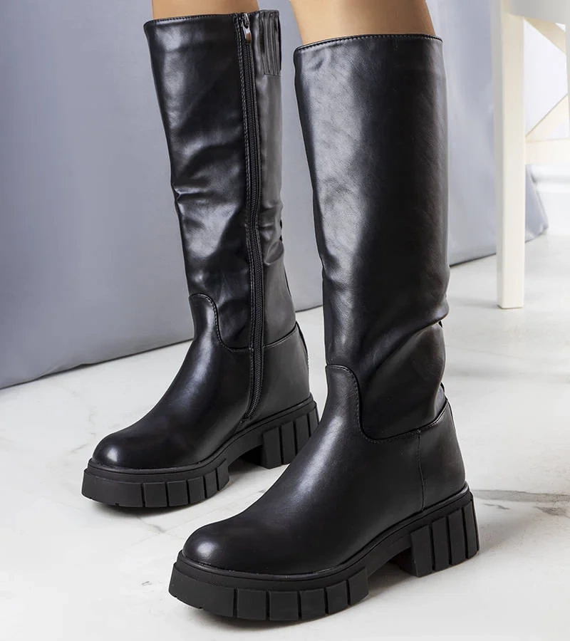 Fekete bélelt csizma Plaisi