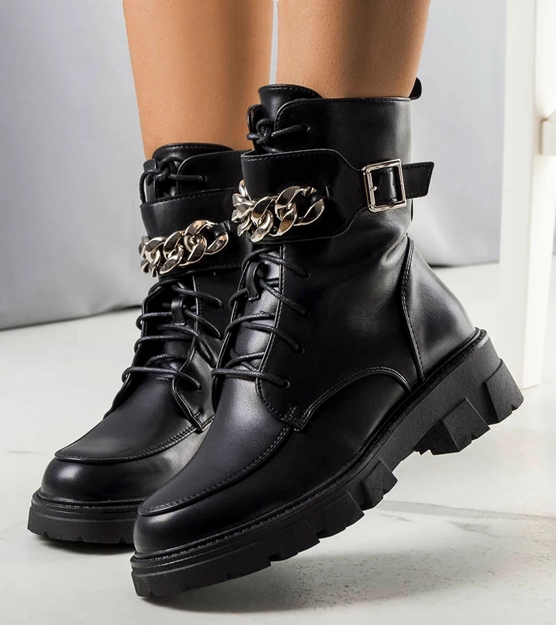 Fekete bélelt trapper Timur