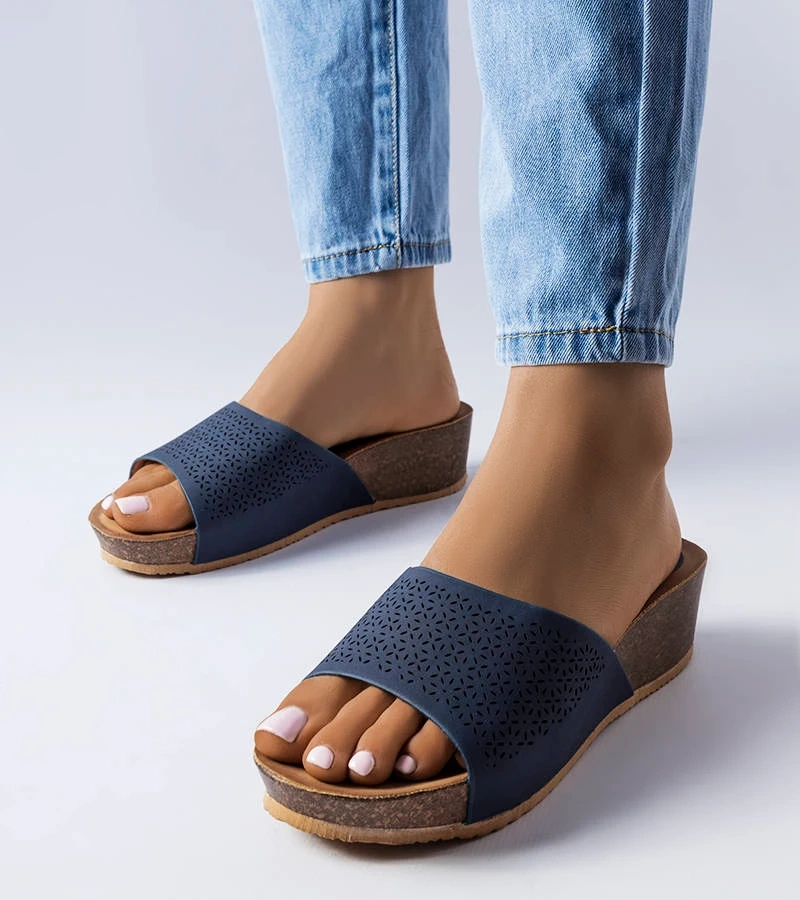 Bourque sötétkék csipkés talpú szandál