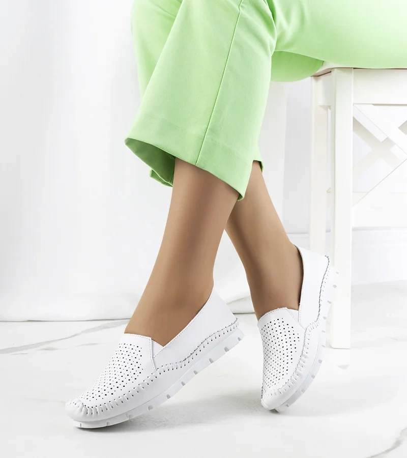 Fehér bőr mokaszin Juiz