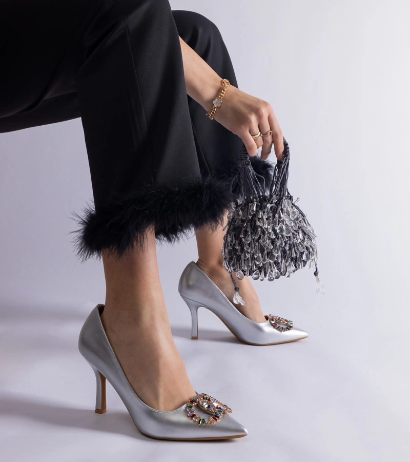 Színes cirkóniákkal díszített ezüst tűsarkú cipő Callsa