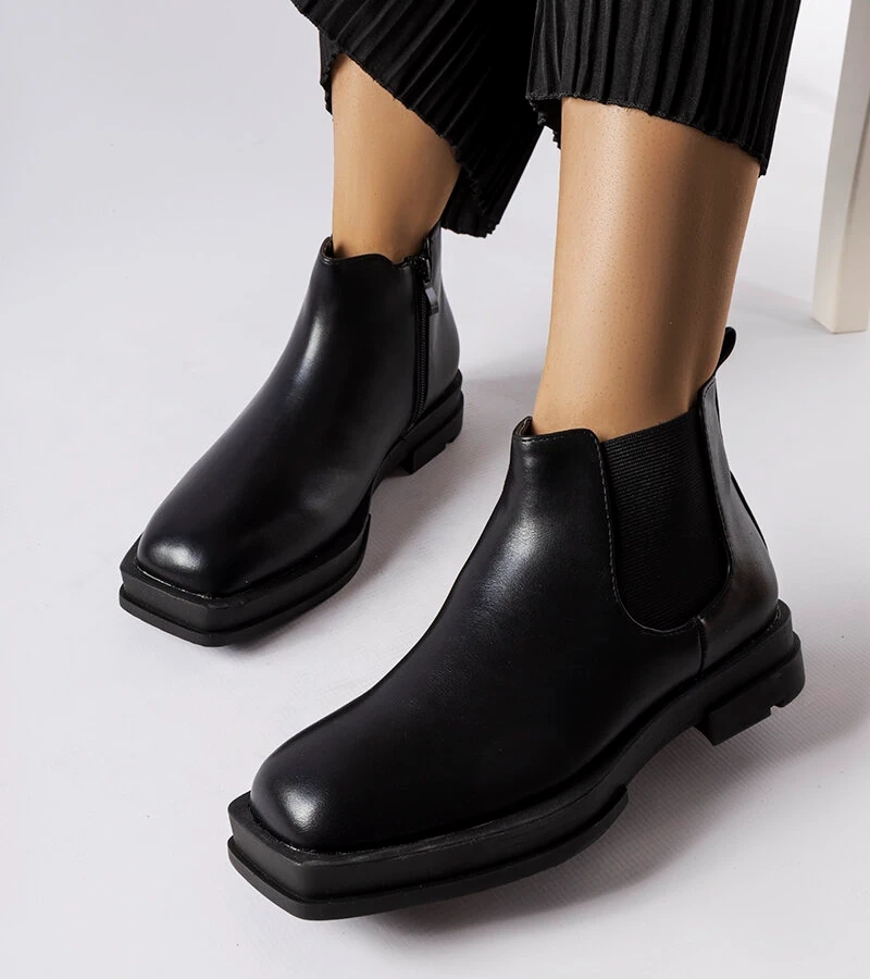 Fekete alacsony lapos bokacsizma Tarquinia