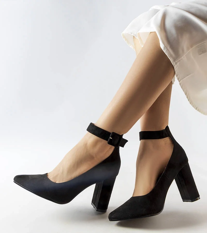 Fekete sarokcipő Achen