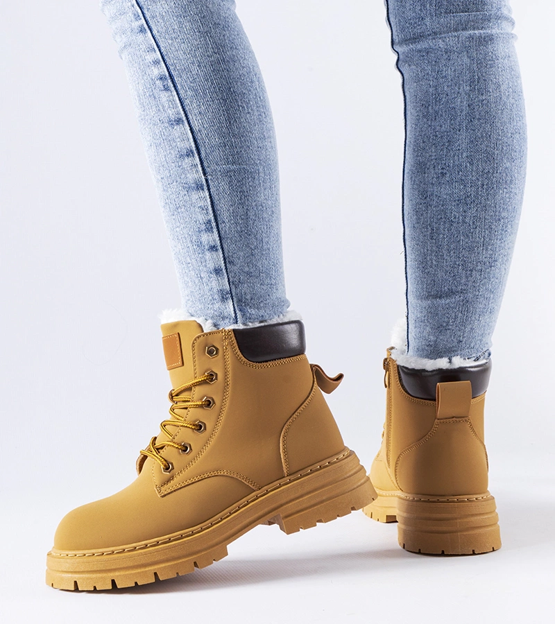 Barna béléstett Stevens munkacsizma