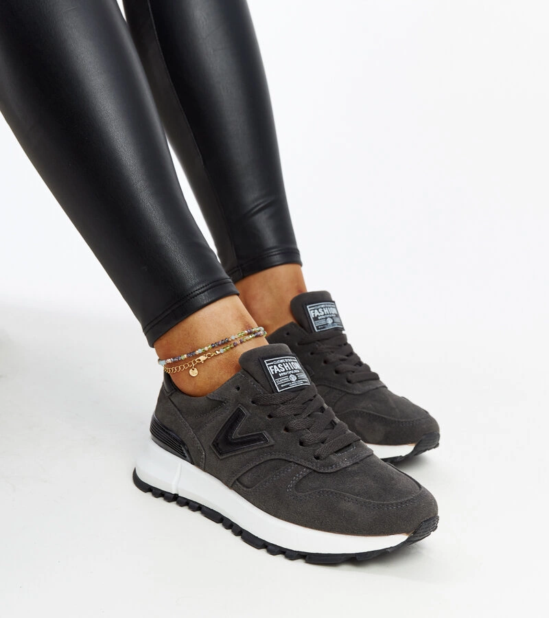 Olonio sötétszürke, vastag talpú edzőcipő