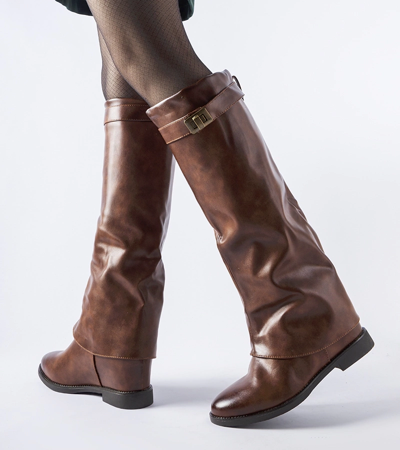 Barna meleg rejtett talpú csizma Mia