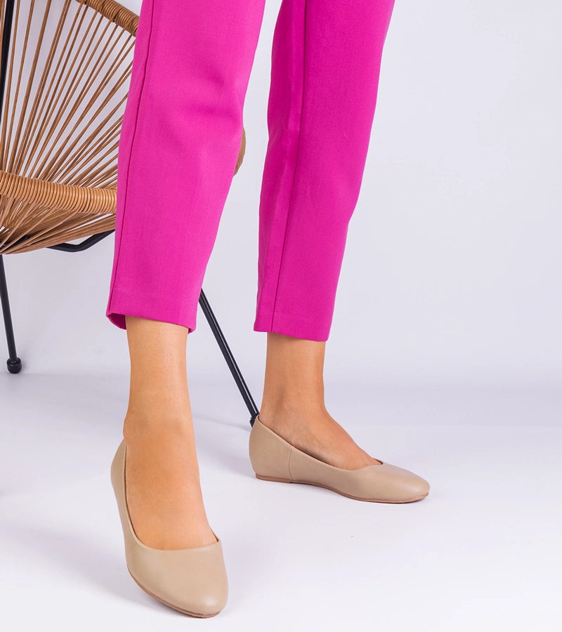 Ekobőrből készült, rejtett telitalpú bézs balerinacipő Savelia