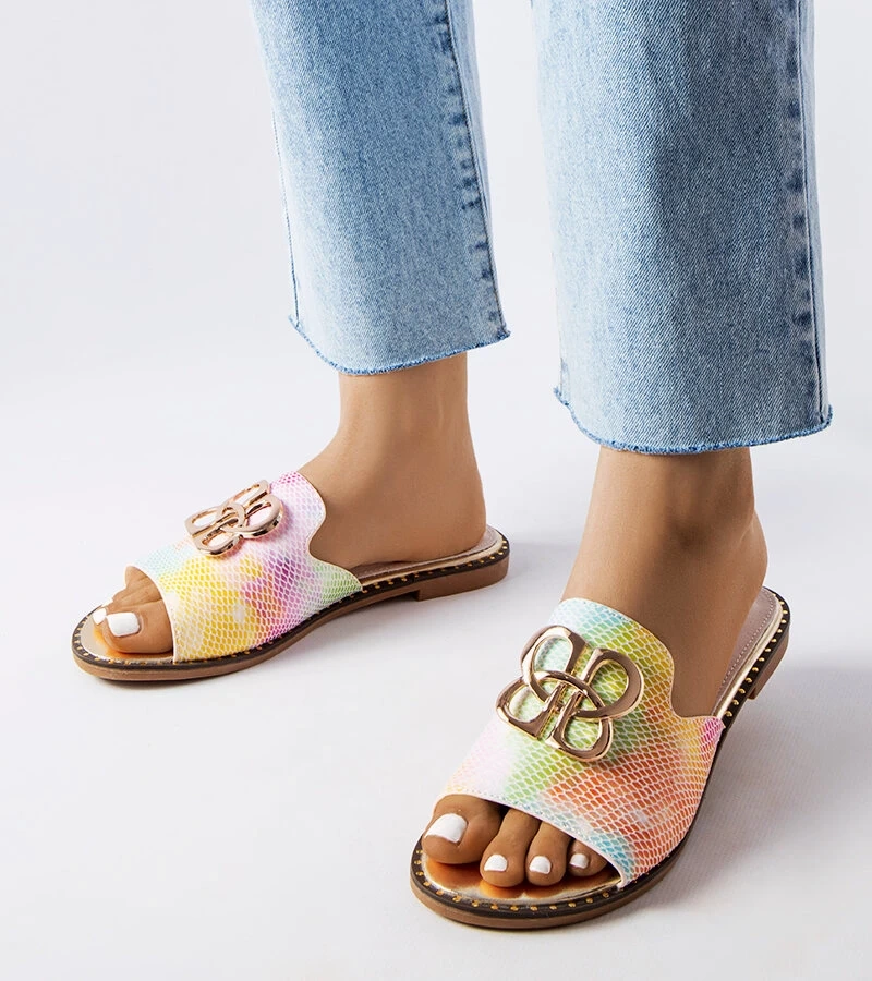 Szivárványos Lea csatolós papucsok