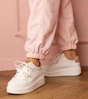 Aranyszínű || Fehér