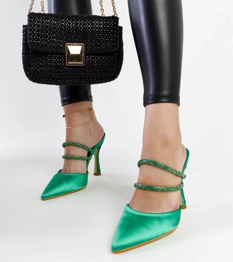 Raffaelina zöld tűsarkú papucsai