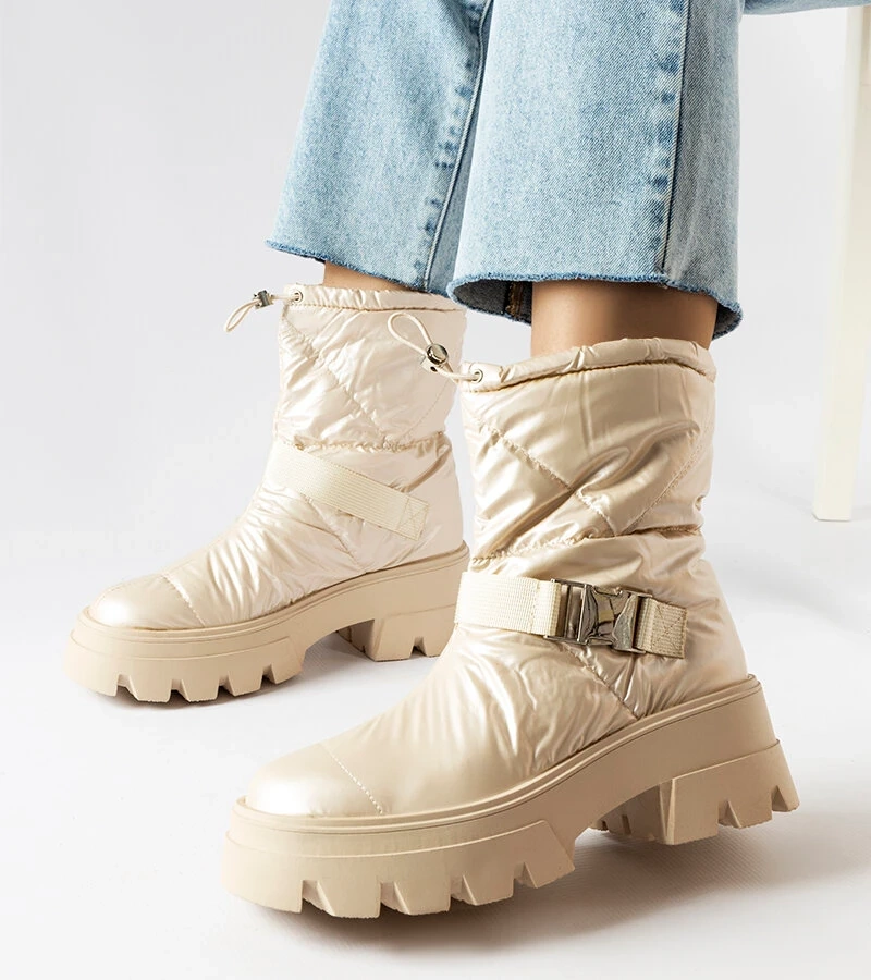 Ambretta bézs hótaposók