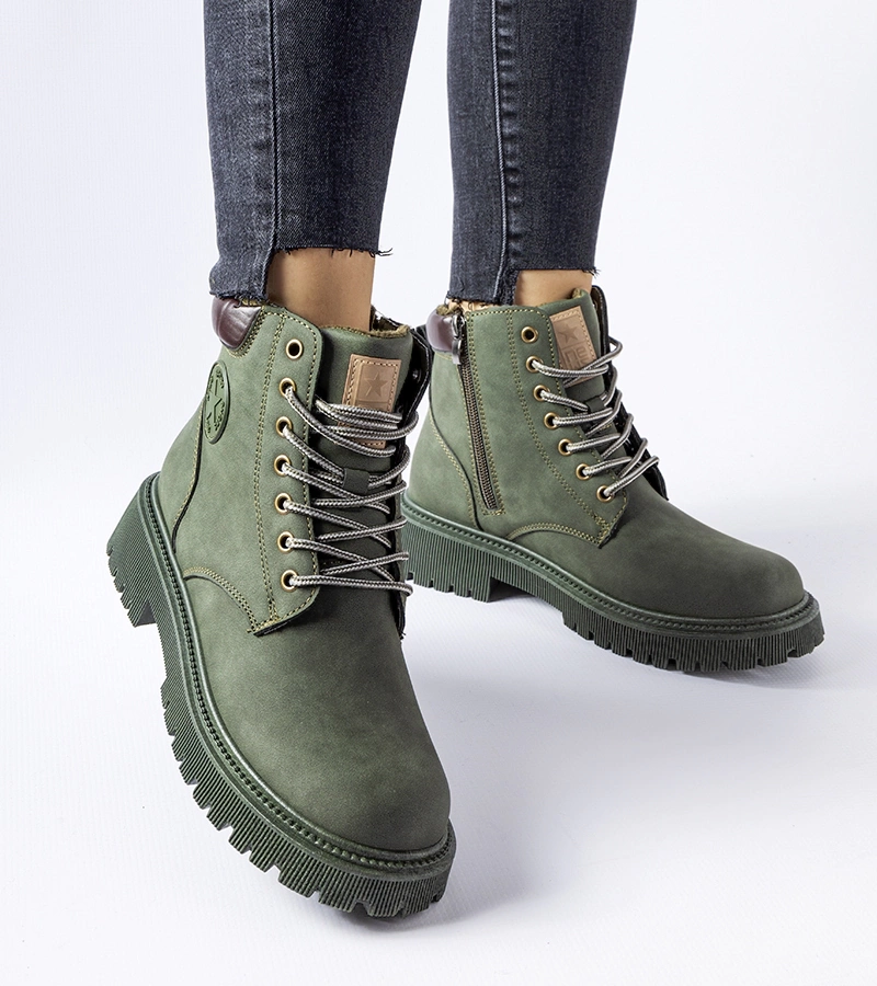 Zöld bélelt túracipő Doutor