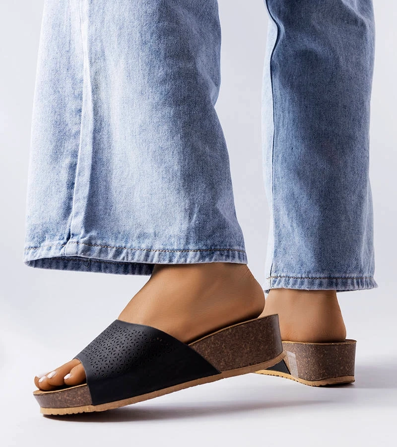 Fekete csipkés talpú cipők Bourque