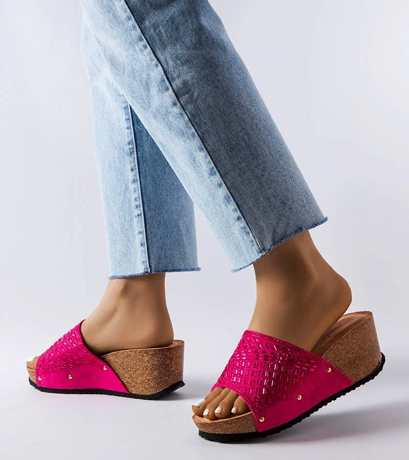 Guymon cirkóniával díszített sötétrózsaszín papucsok