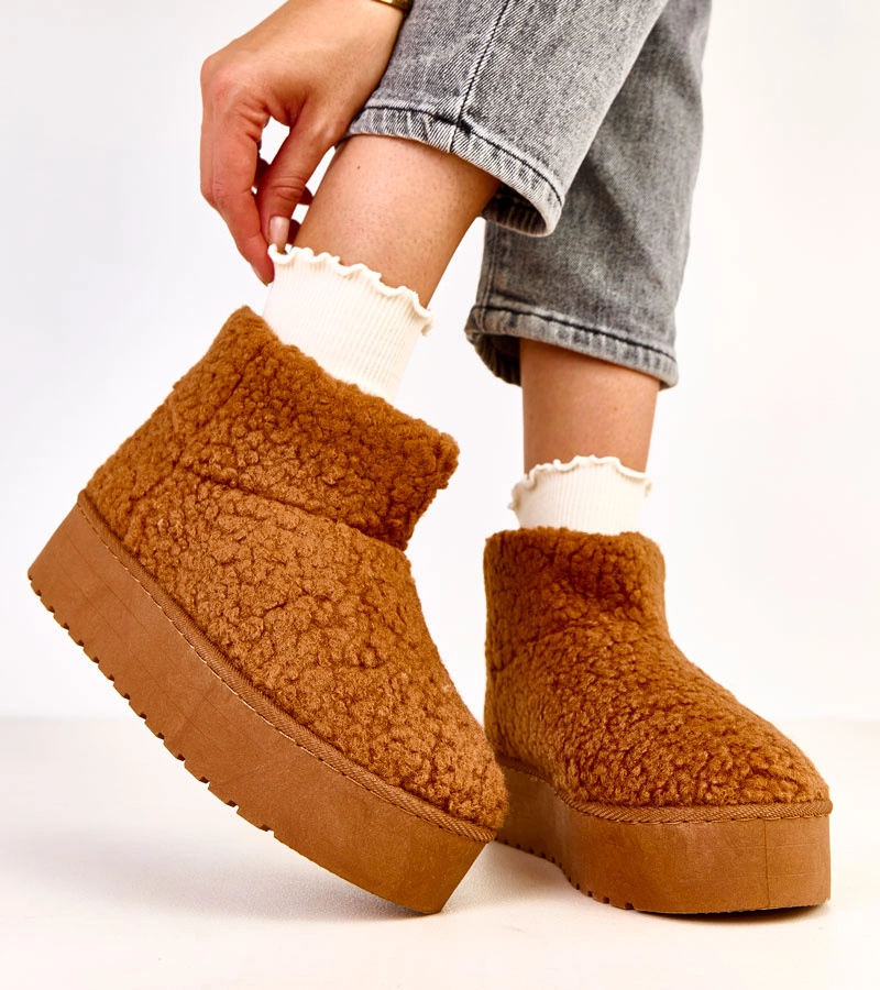 Barna hócsizma báránybőr szárú Lasso