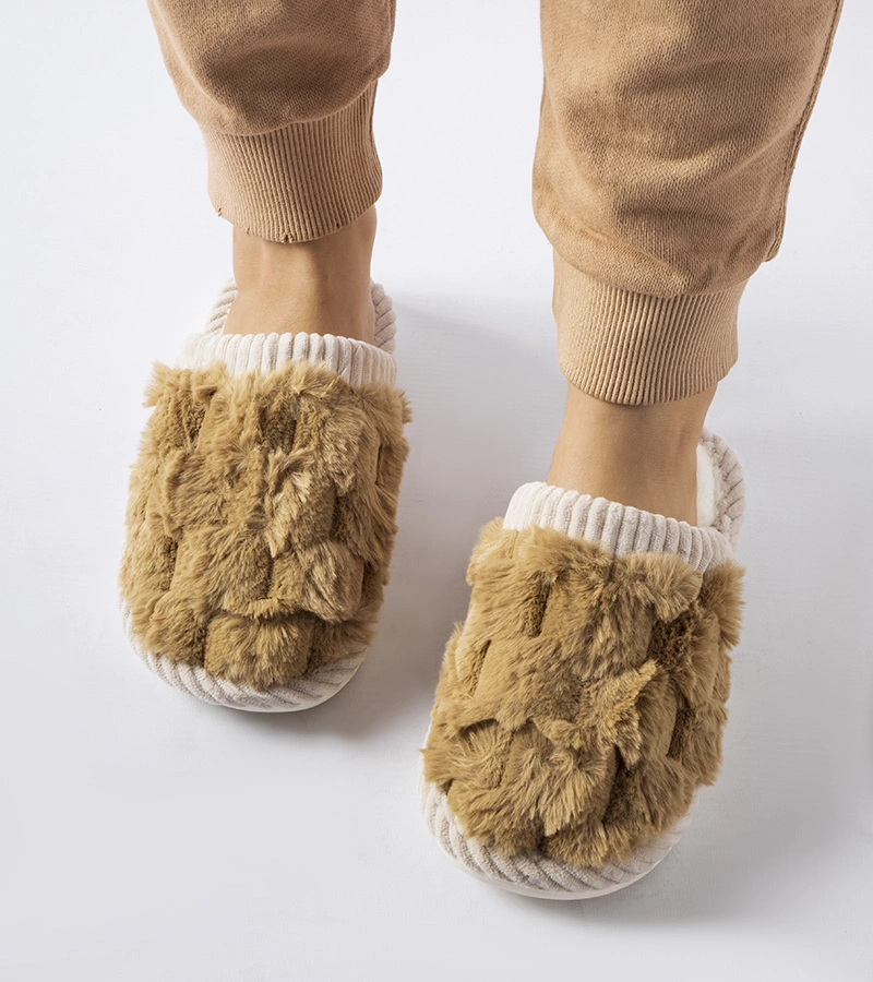 Crissa melegített női szőrös papucs