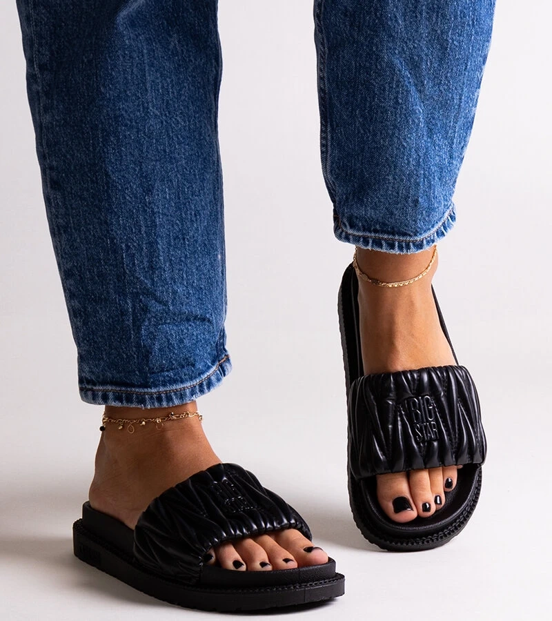 Big Star NN274A ránctalanított fekete papucsok