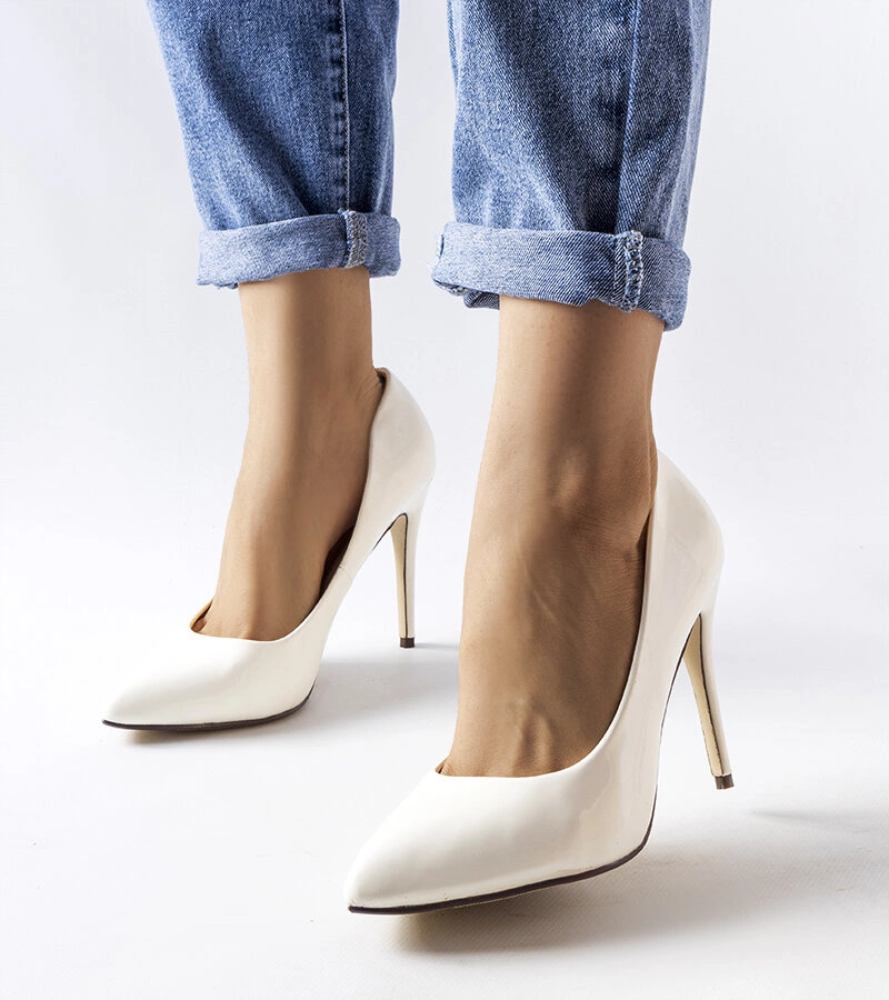 Fehér lakkozott Marcos tűsarok