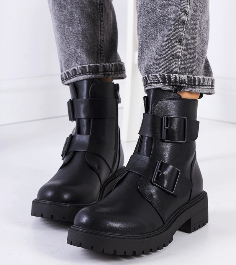 Fekete bokacsizma Leurbost műbőr